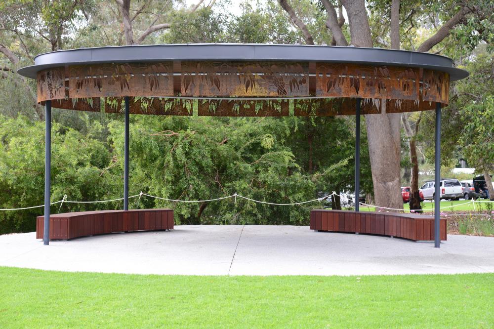 Ngoolaark Pavilion is situated at the edge of the Exhibition Ground near the Kings Park Education building.
