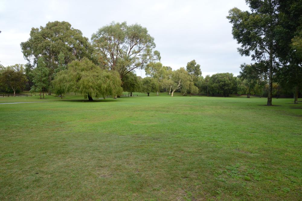 Poolgarla Parkland previously known as Hale Oval is a large expanse of grass at the back of Poolgarla Family Area.