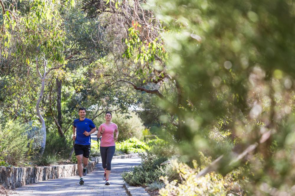 Two joggers in Kings Park.