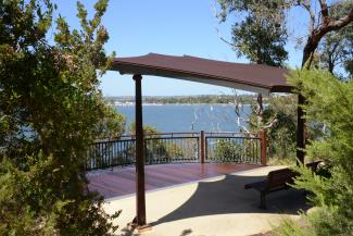 Dryandra Lookout is a small leaf-shaped shelter with views of the swan river.