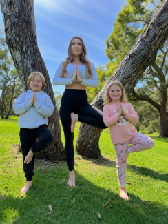 Family yoga Family yoga